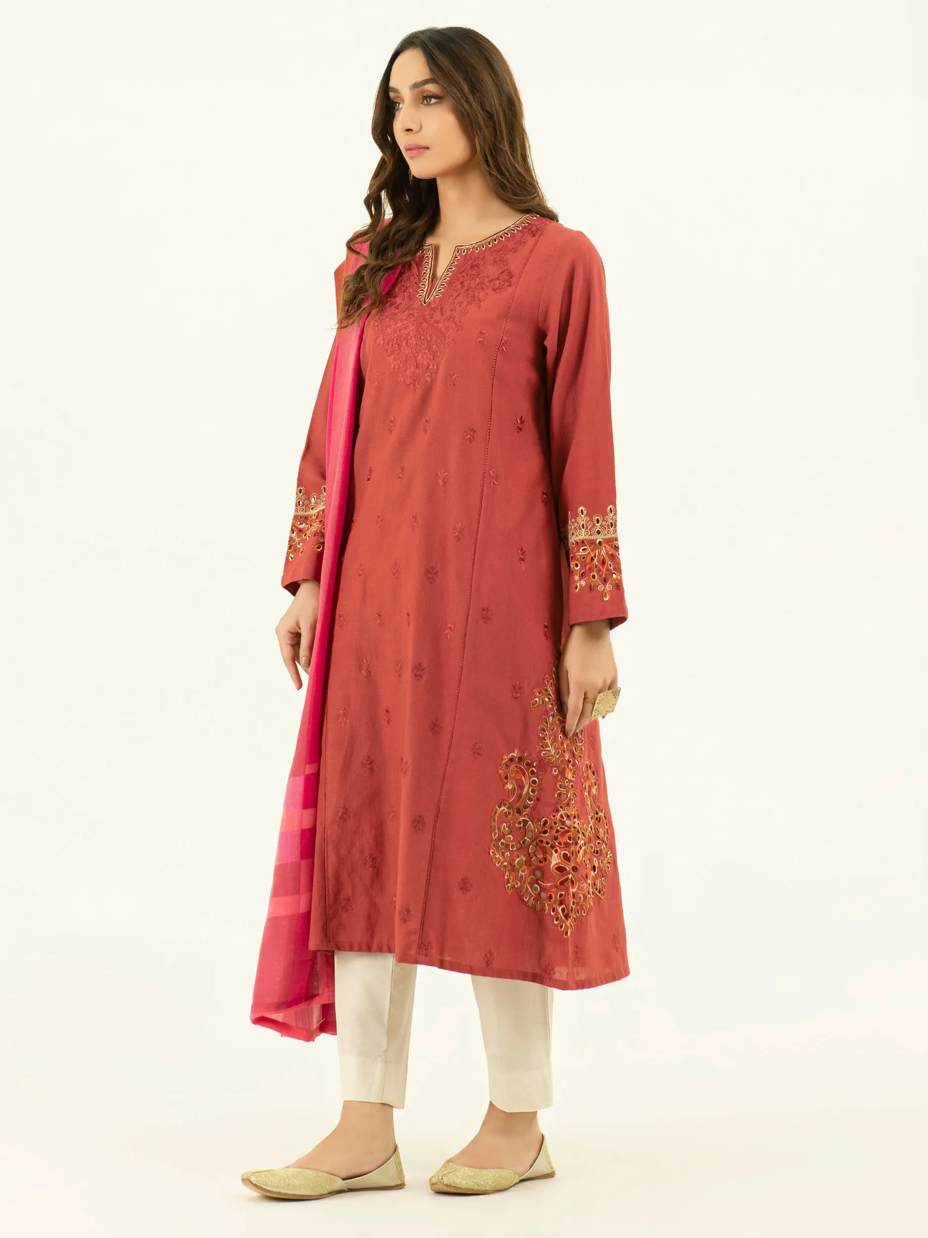 2 Piece Khaddar Suit-Embroidered (Pret)