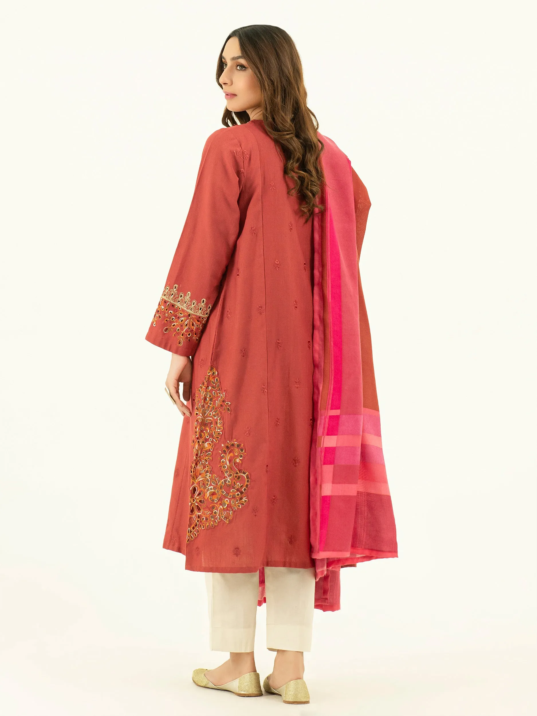 2 Piece Khaddar Suit-Embroidered (Pret)