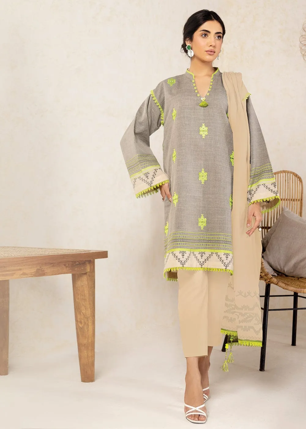 3 Pc Embroidered Jacquard Suit With Jacquard Dupatta