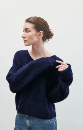 AV East 18 Knit in Navy