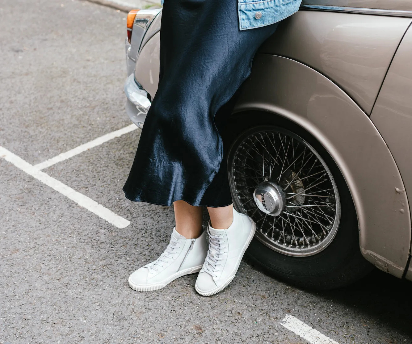 Basquette: Vintage White High Top Trainers