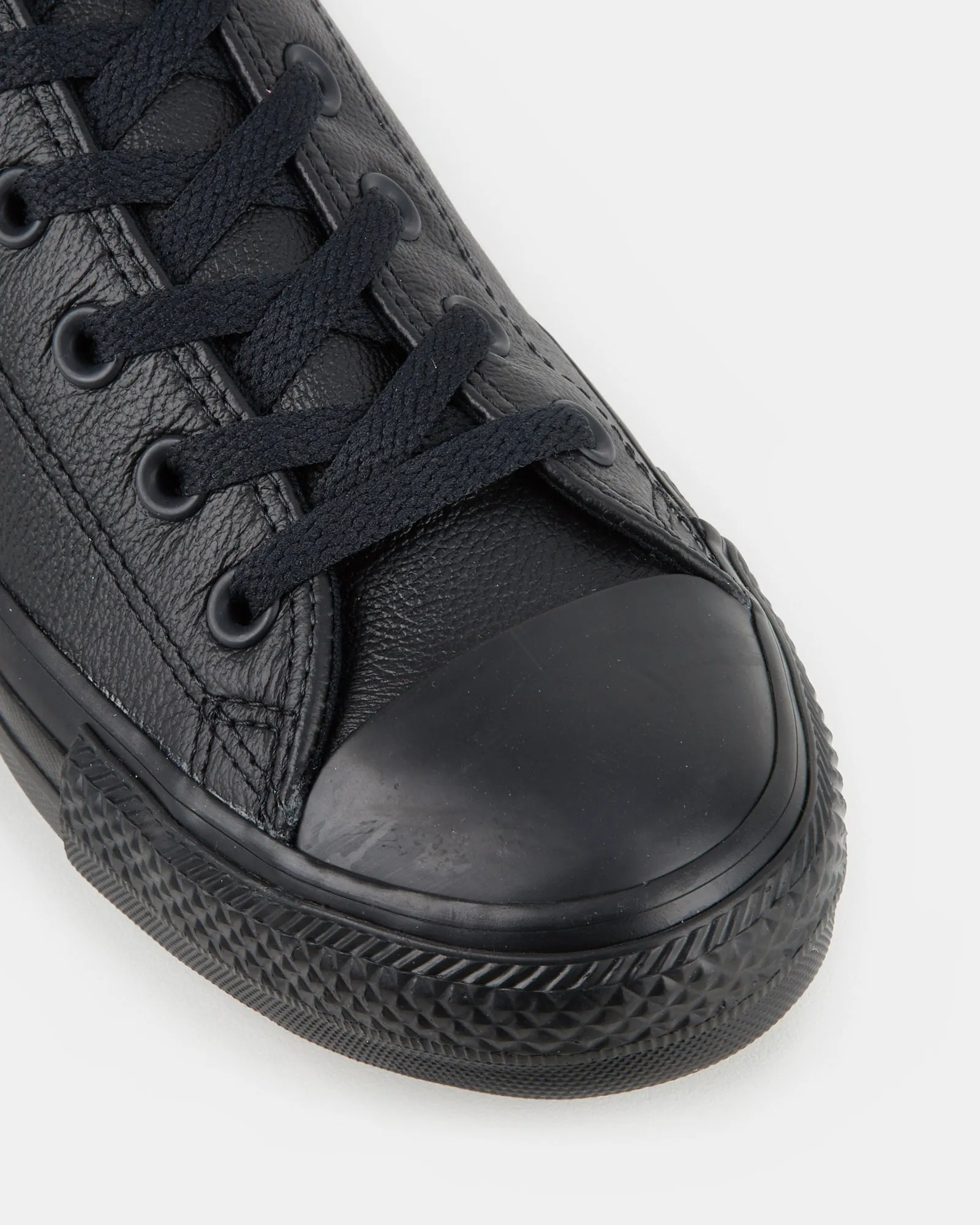 Chuck Taylor All Star Ox Leather Adult Black