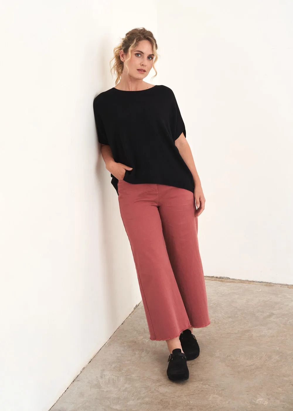 DUCHESS WIDE LEG CROPPED TROUSER - DARK PINK