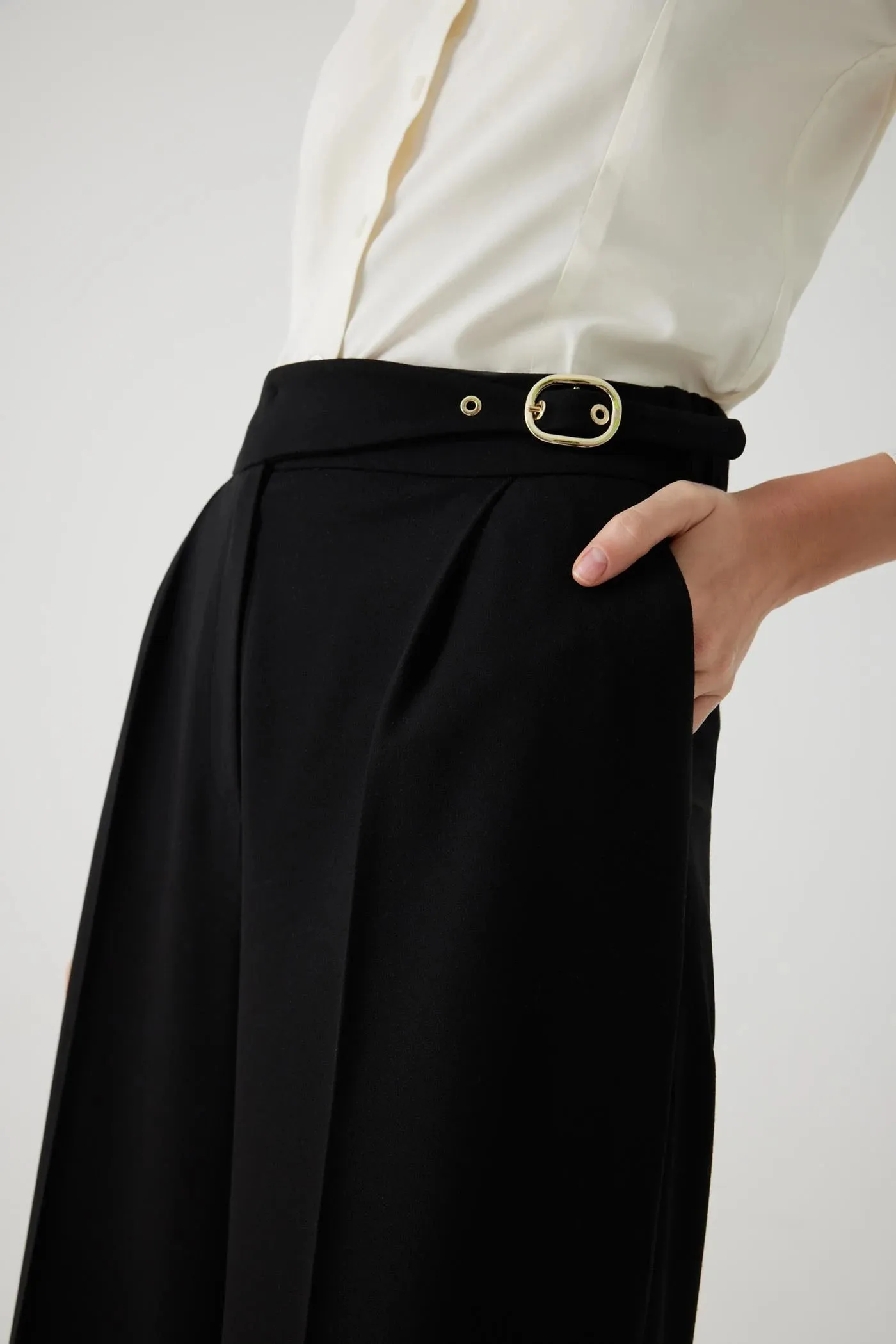 Exquise Ariana Black High Waisted Wide Leg Buckle Trousers