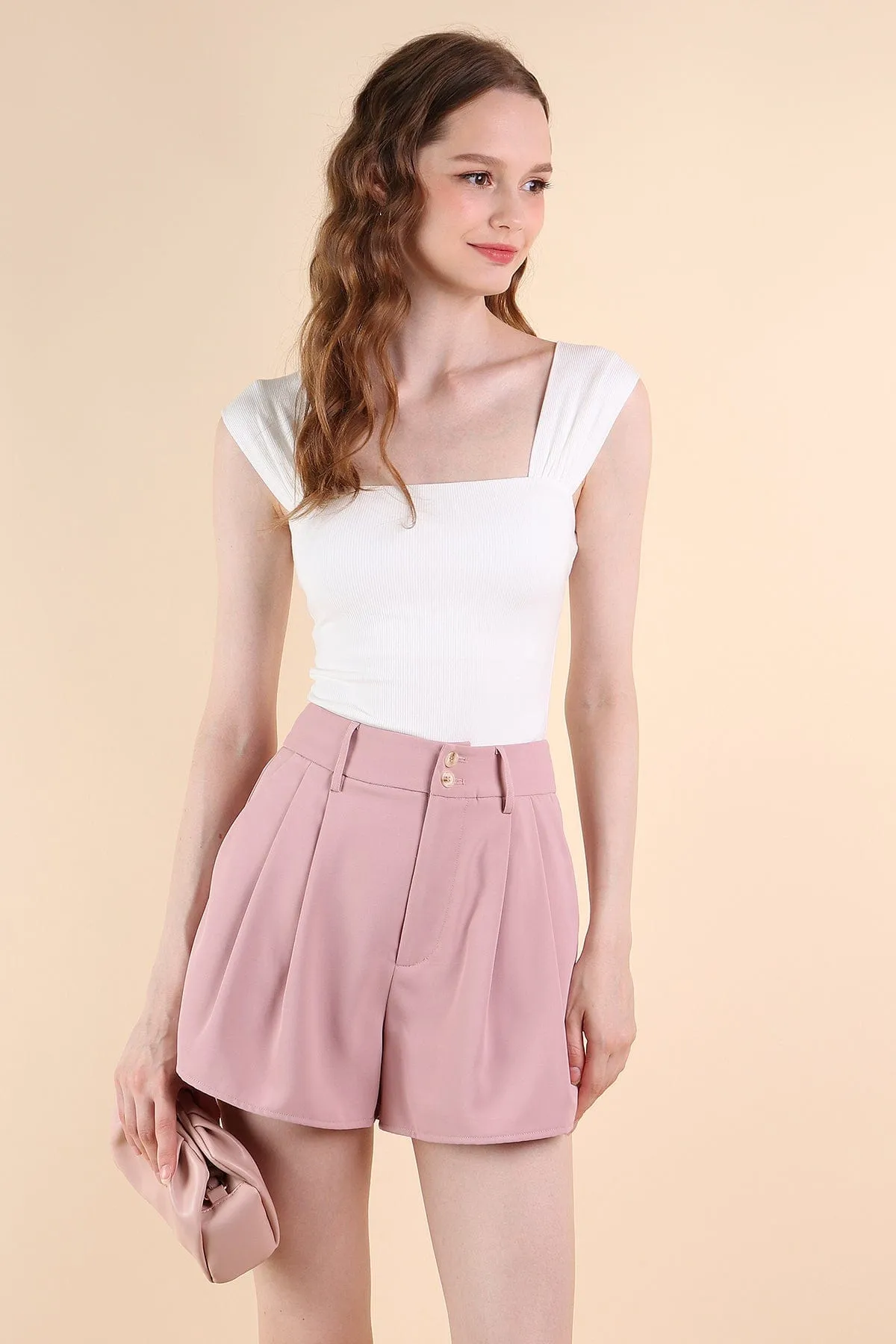 LUCCA BUTTONED PLEATED SHORTS IN DUSTY PINK