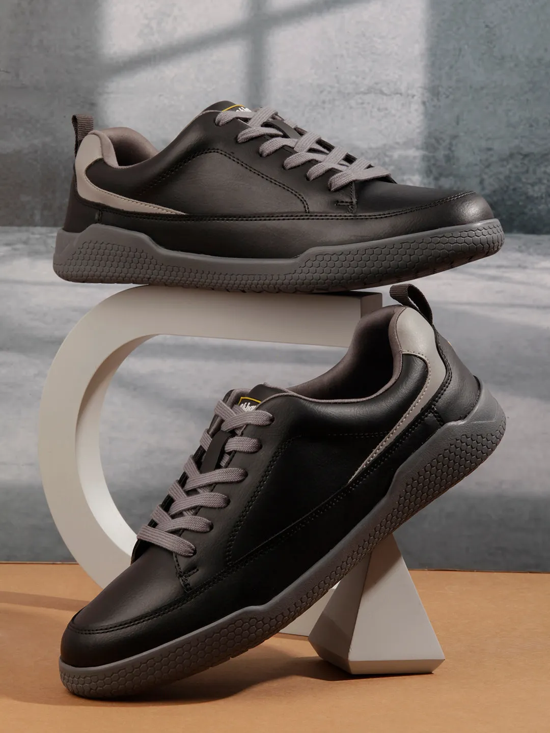 Men's Black Textured Leather Sneaker (ID3096)